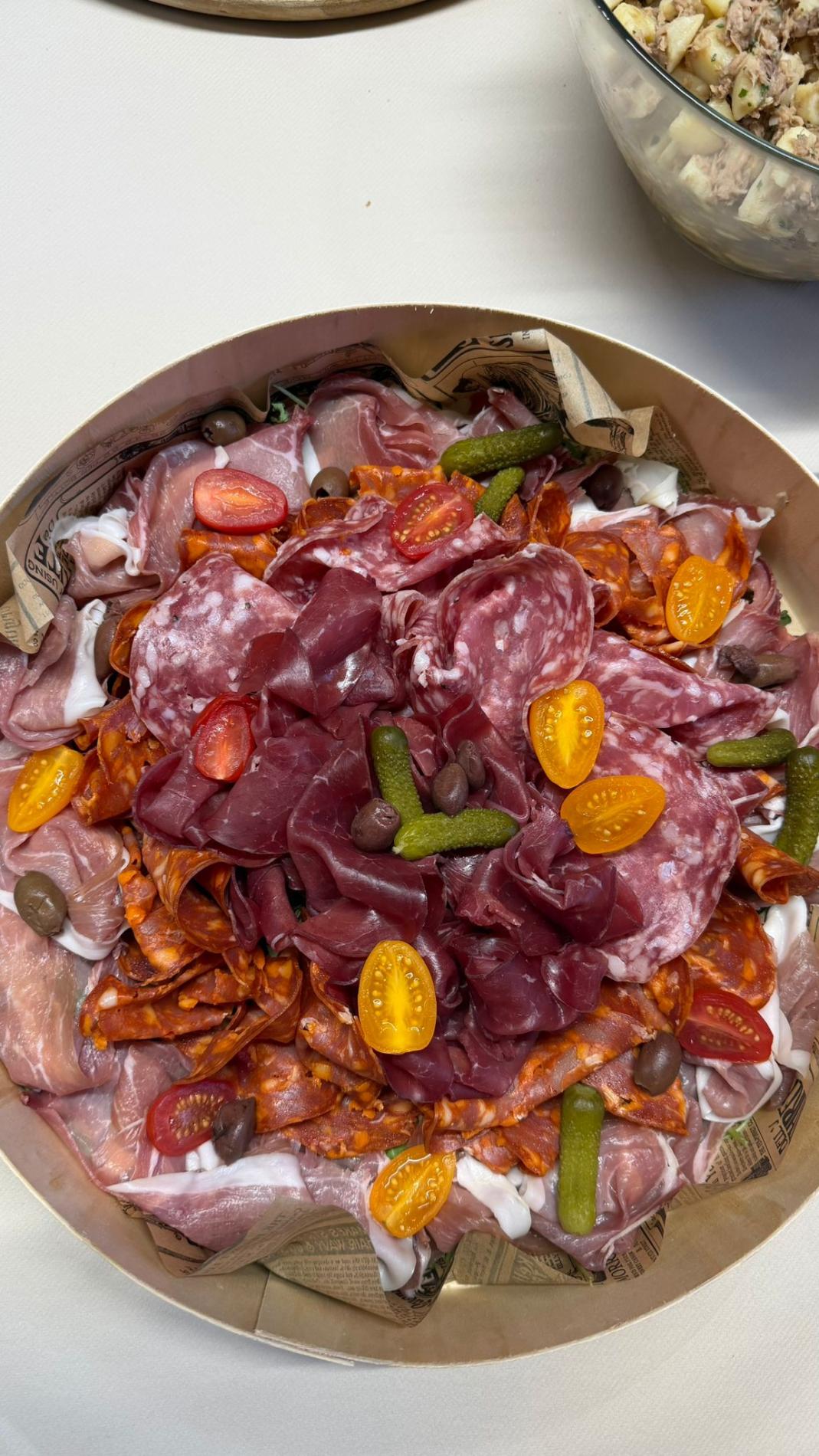Coffret Charcuteries, condiments & pains inclus
